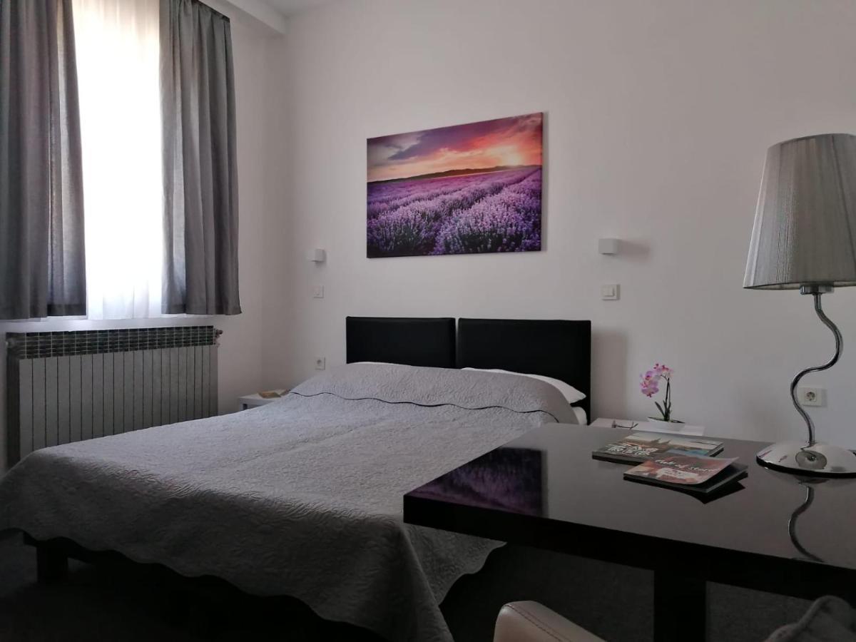 Grand Bells Bed And Breakfast Zagreb Exterior foto